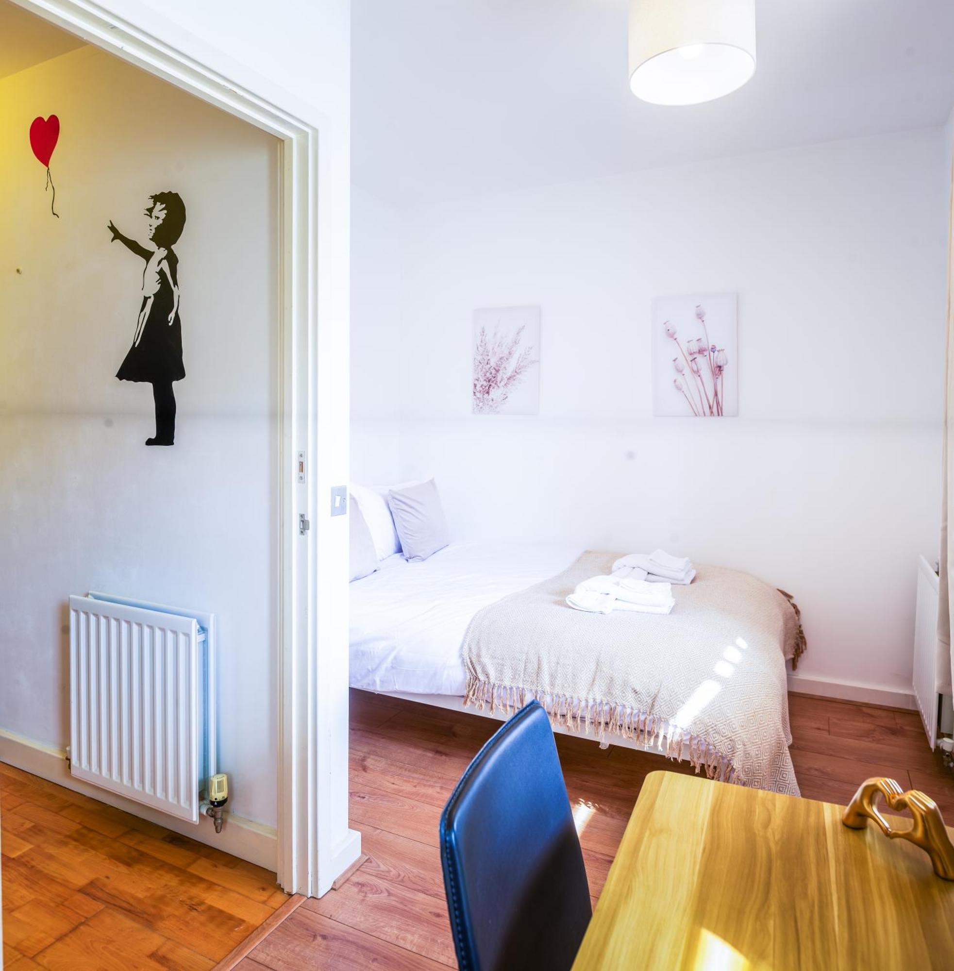 The Viewpoint - Modern Big 2 Bed Flat - Ideal For Longer & Business Travel Londen