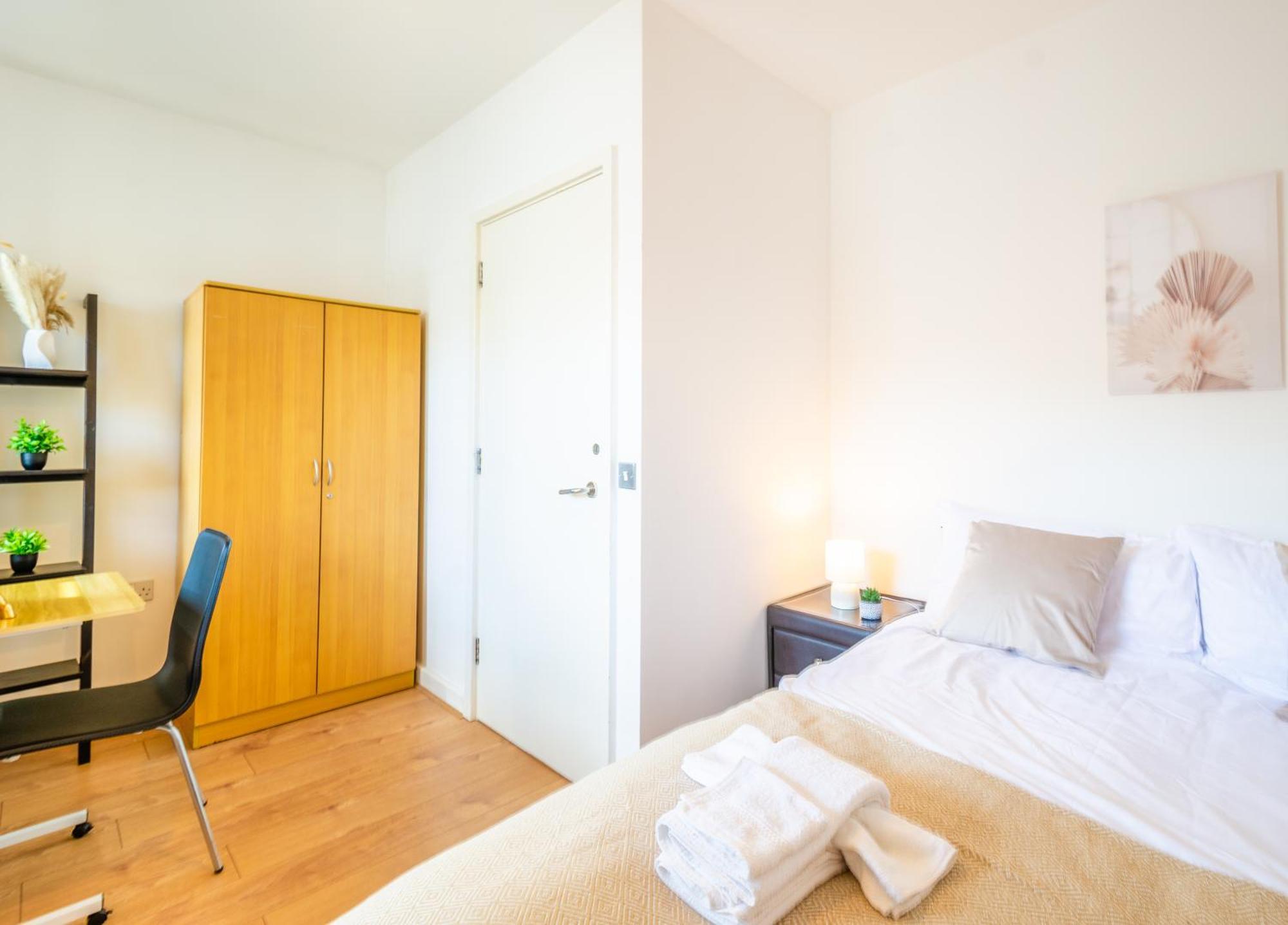 The Viewpoint - Modern Big 2 Bed Flat - Ideal For Longer & Business Travel *